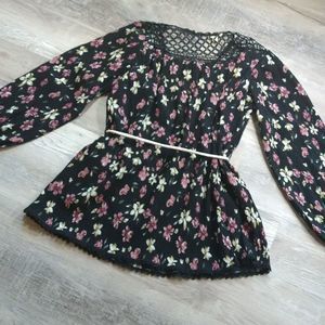 POL Loose Fit Crinkle Floral Blouse with Cord Tie Belt with Fringe